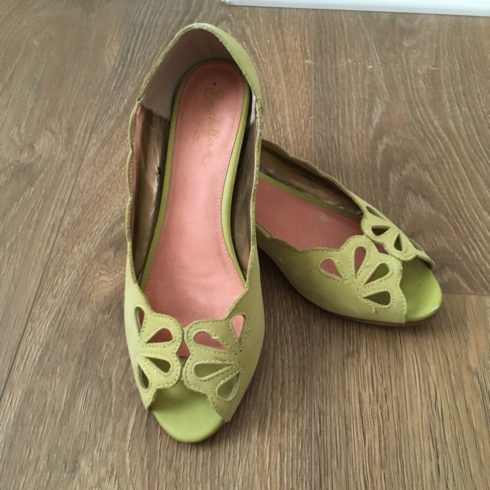 Seychelles open toe shoes!